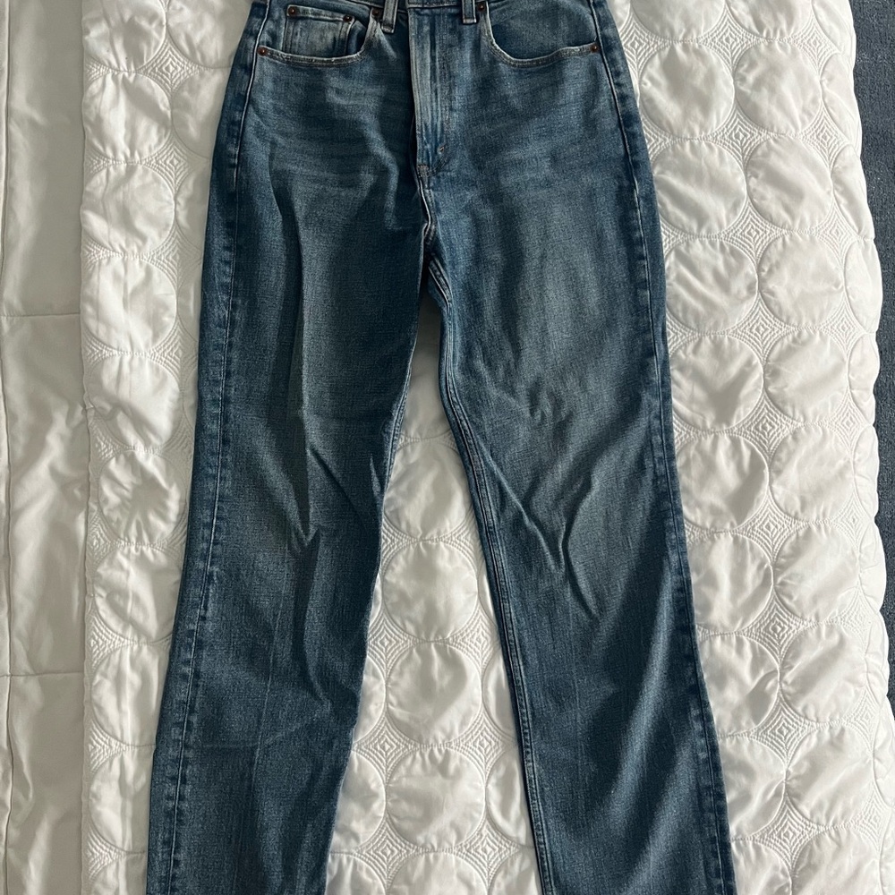 Abercrombie & Fitch Women's Ultra High Rise Ankle Straight, 26/2L